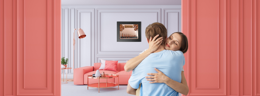 Exploring the psychology of romantic personalized anniversary gifts and how they strengthen the emotional bond between couples.